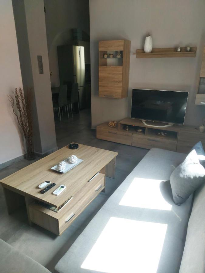Felou's House 2 Apartment Ermoupoli